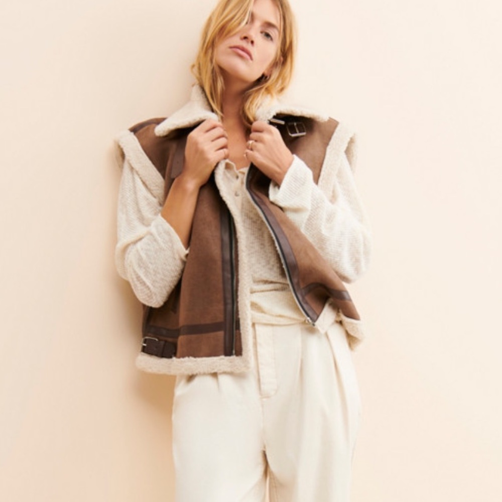 Moon River Ellie Faux Shearling Suede Vest